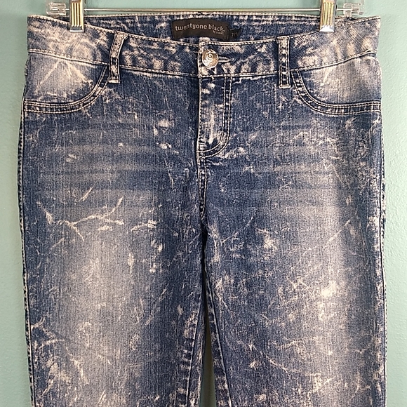 Twentyone Black Bleach Effects Straight Stretch Size 7/8R jeans - Picture 4 of 16
